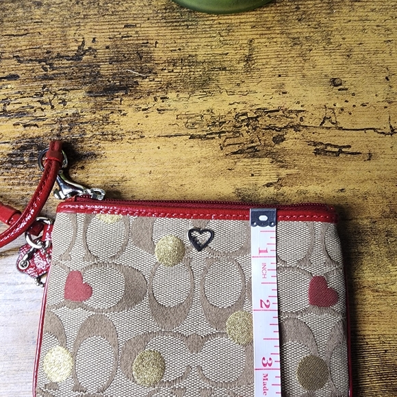 Vintage Coach Poppy Small Wristlet - Picture 8 of 10